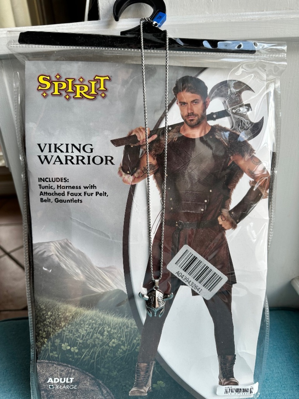 HALLOWEEN Mens VIKING COSTUME- Excellent condition- Sz XL